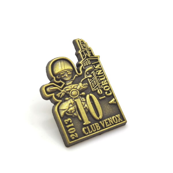 Custom 3D pins